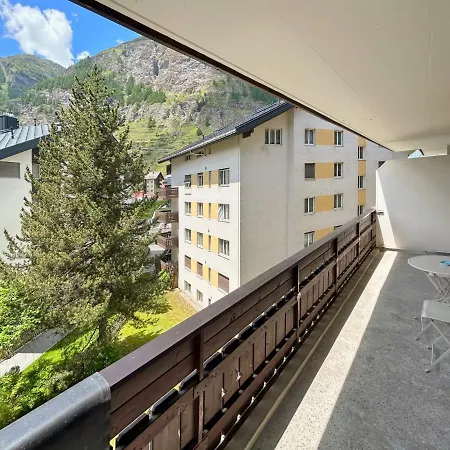 Beautiful In With A Breathtaking View Of The Matterhorn *