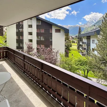 Beautiful In With A Breathtaking View Of The Matterhorn Апартаменти *