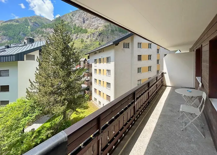 Beautiful In With A Breathtaking View Of The Matterhorn *